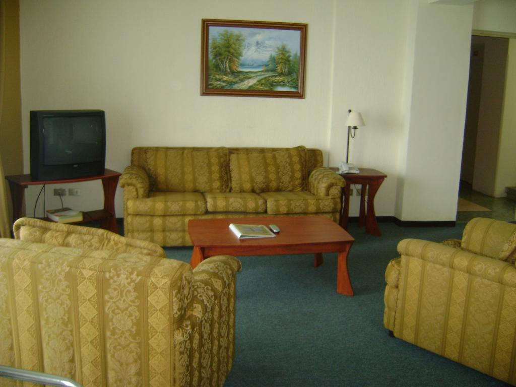 Hotel La Riviera De Atitlan Panajachel Kültér fotó